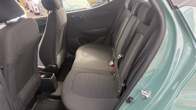Hyundai i10 1.0 MPi SE Connect 5dr Petrol Hatchback